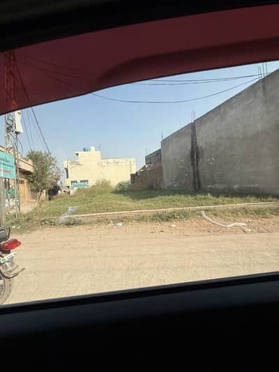 5 marla corner plot shreefabad for sell