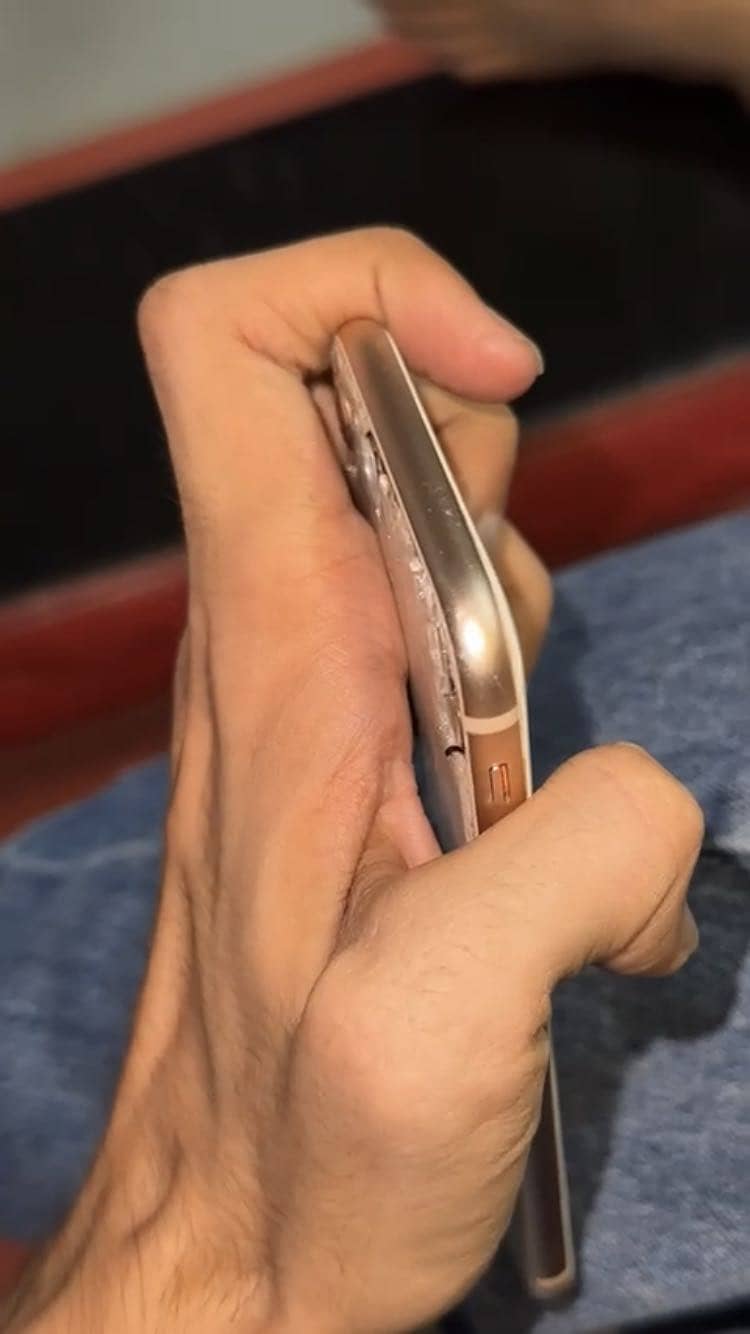 Apple iPhone 8 3