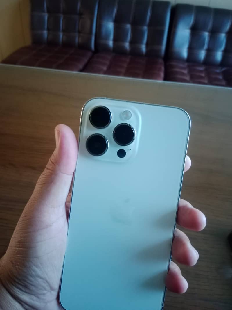 Apple iPhone 14 Pro Max with box 1