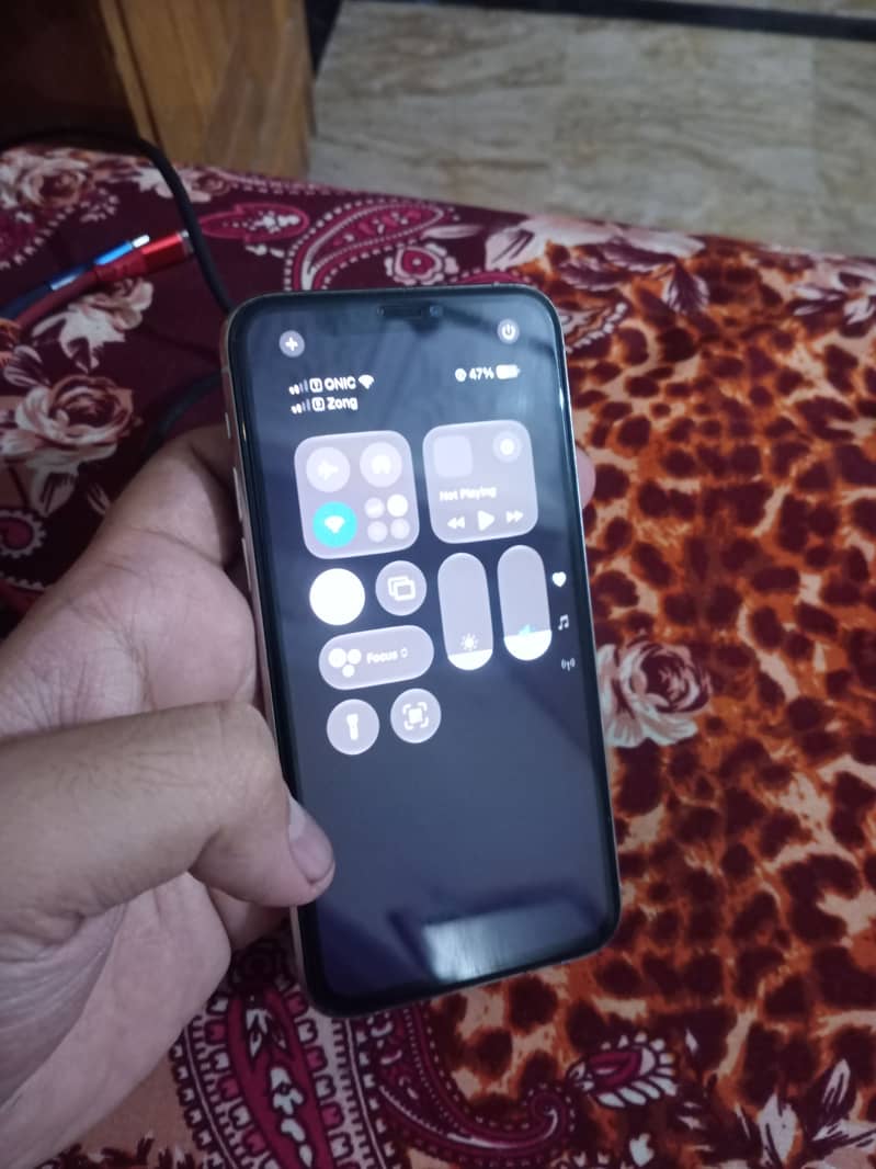 Apple iPhone 11 Pro 4