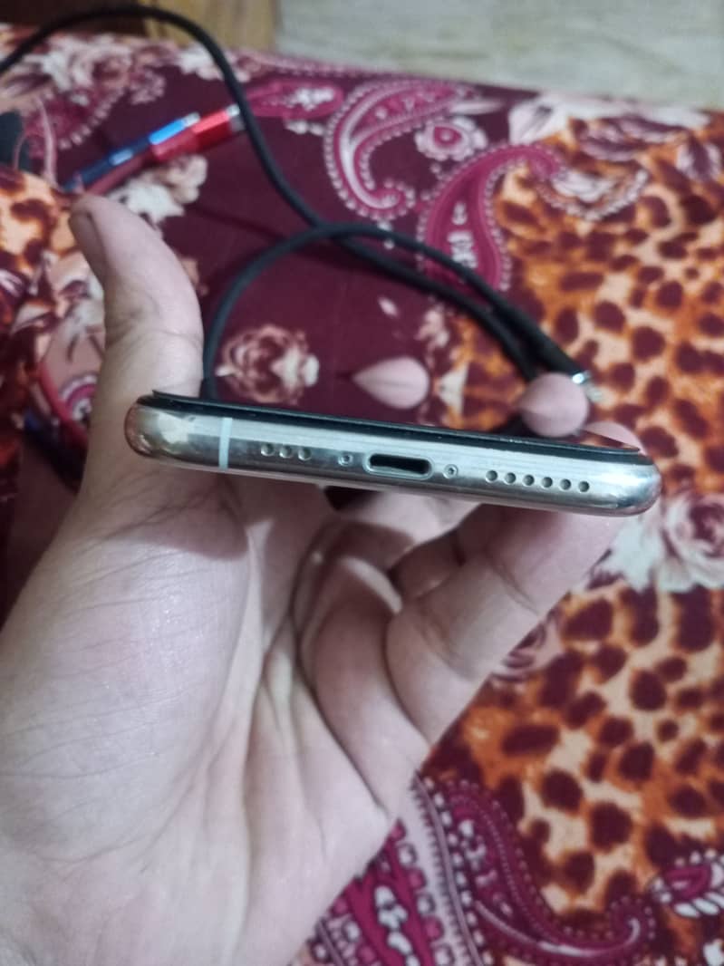 Apple iPhone 11 Pro 5