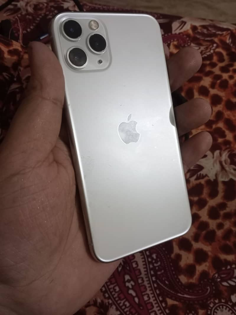 Apple iPhone 11 Pro 6