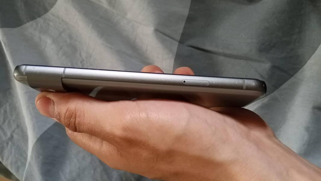 Google Pixel 8 2