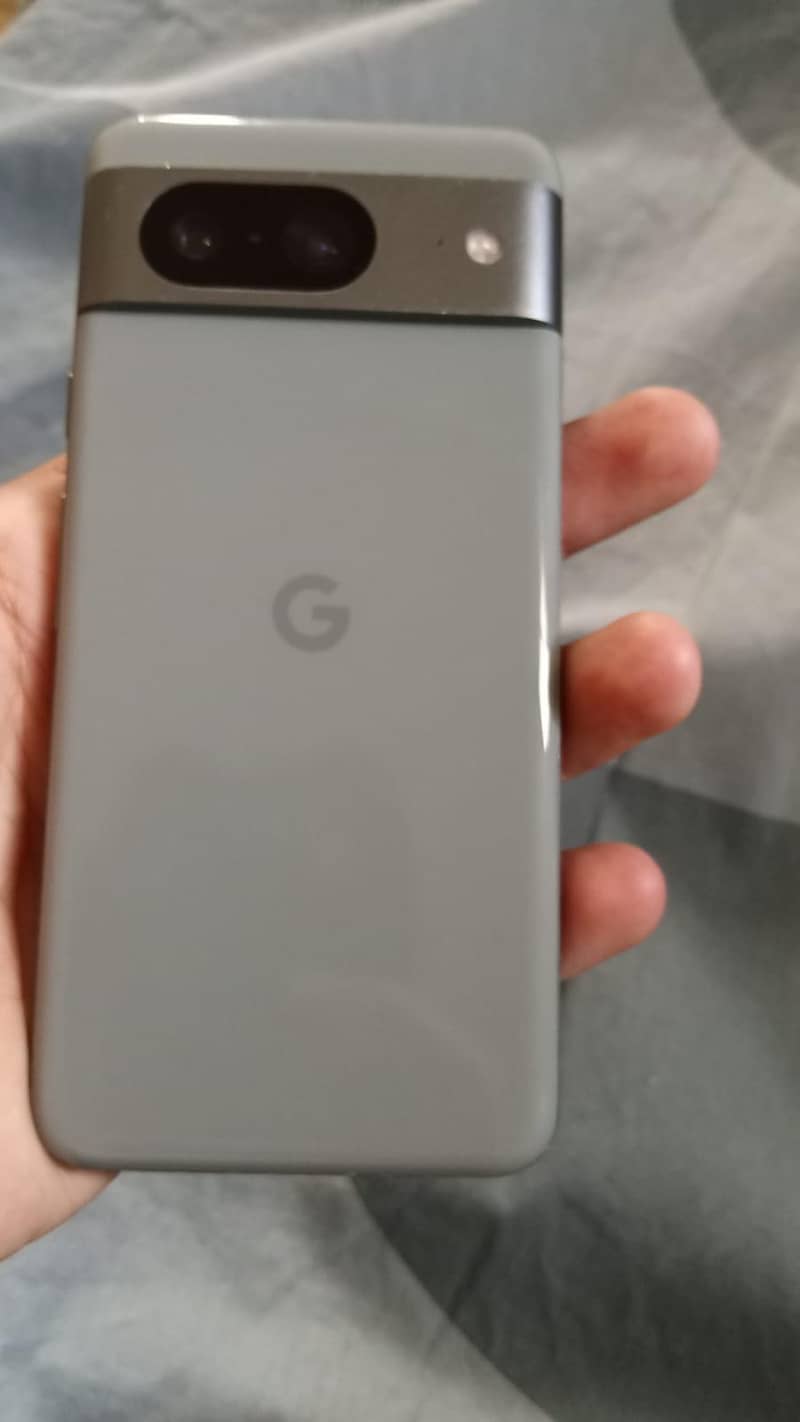 Google Pixel 8 5