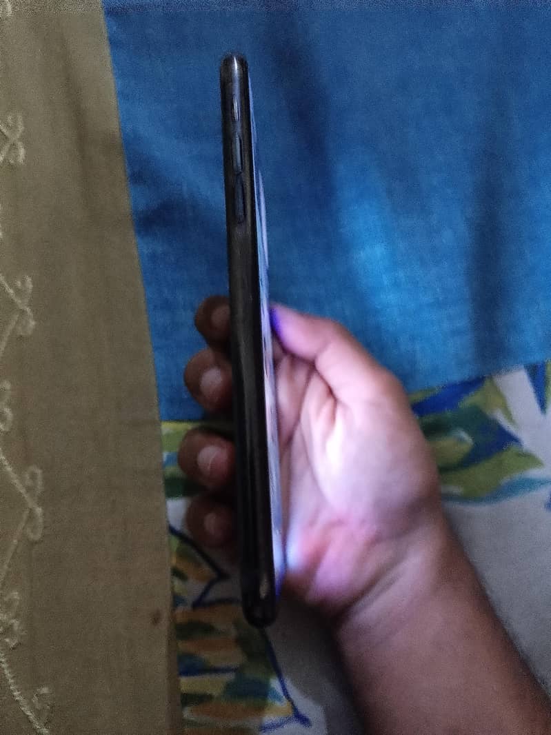 Apple iPhone 11 Pro Max 7