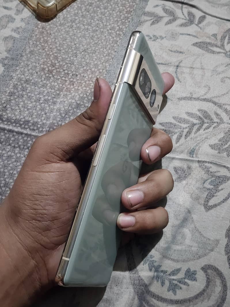 Google Pixel 7 Pro 2