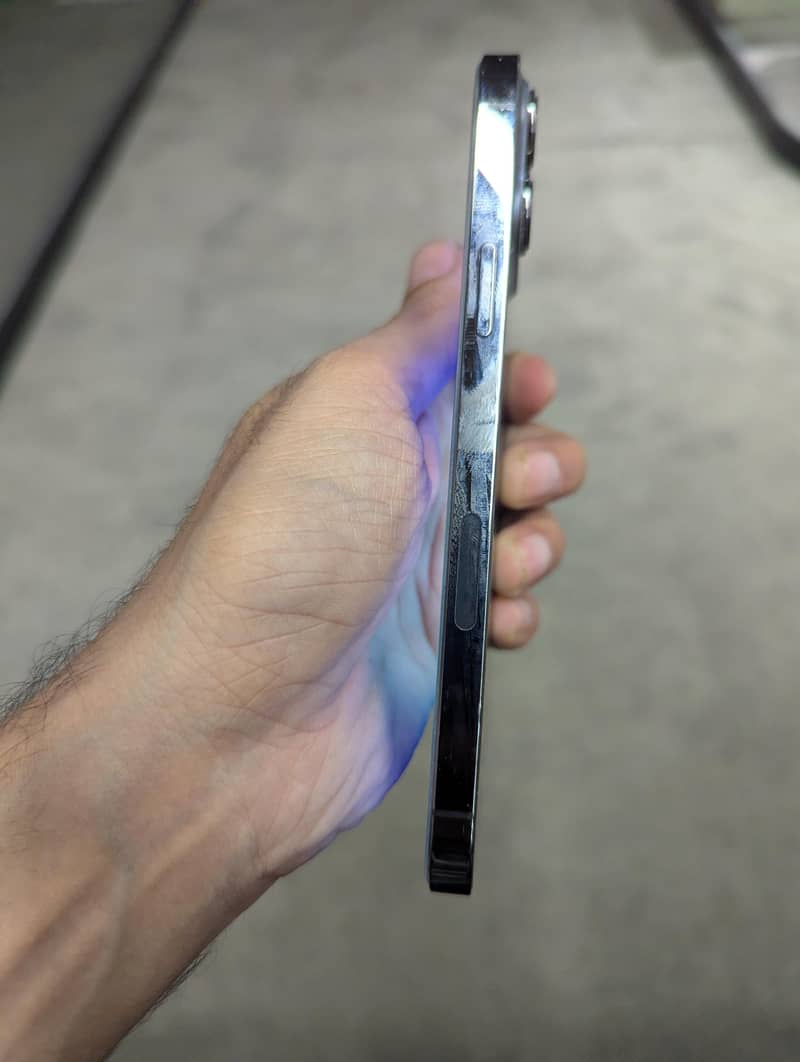 Apple iPhone 13 Pro Max 3