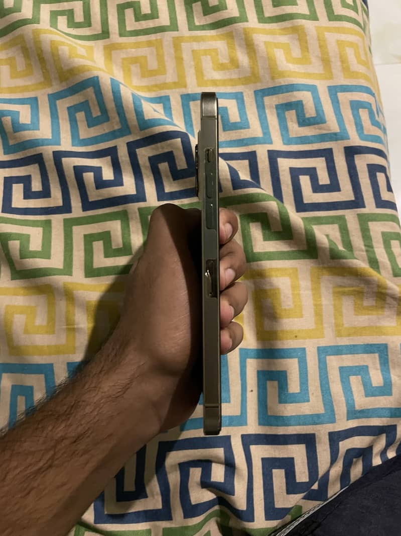 Apple iPhone 12 Pro Max 4