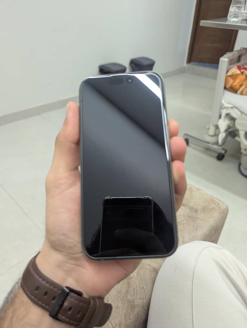 Apple iPhone 15 Pro 2