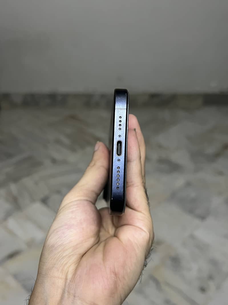 iPhone 15 Pro Max factory 2