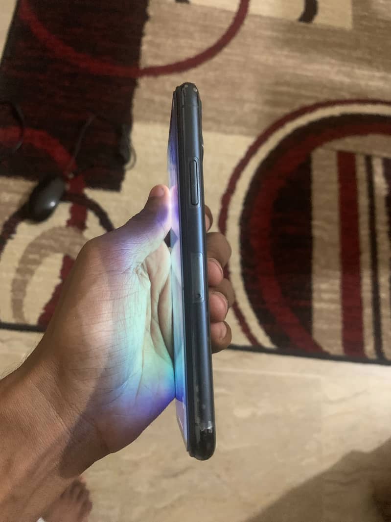 Apple iPhone 11 Pro 1