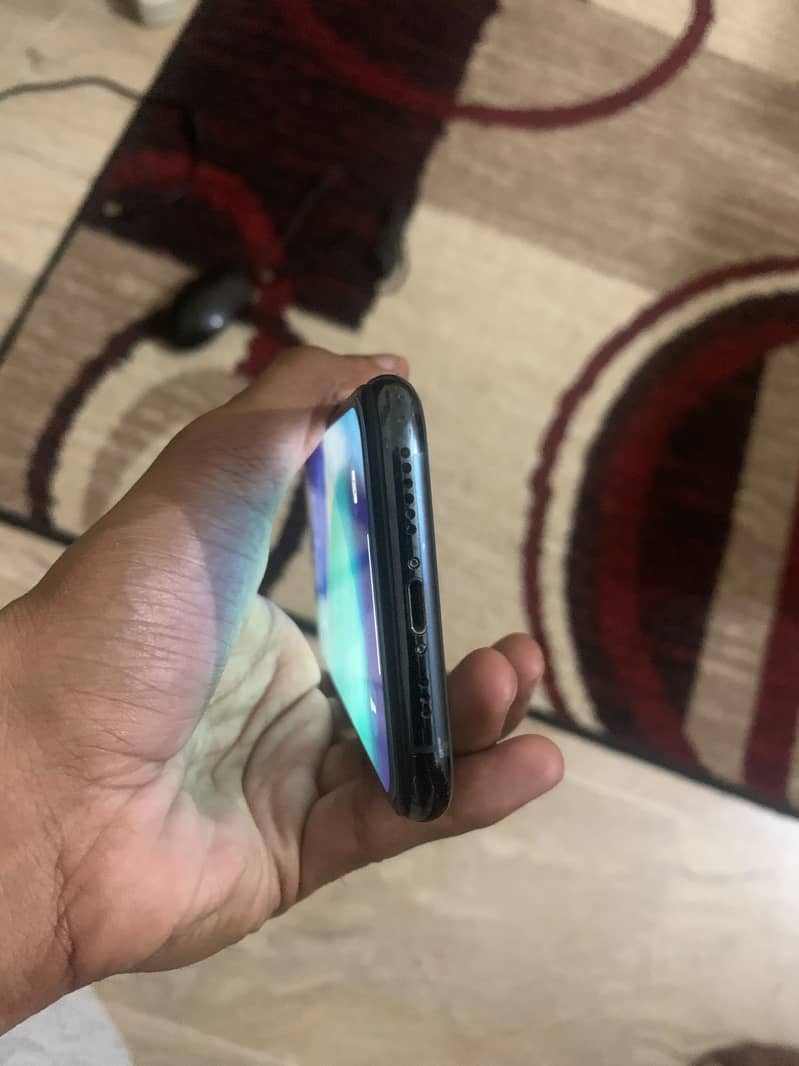 Apple iPhone 11 Pro 9