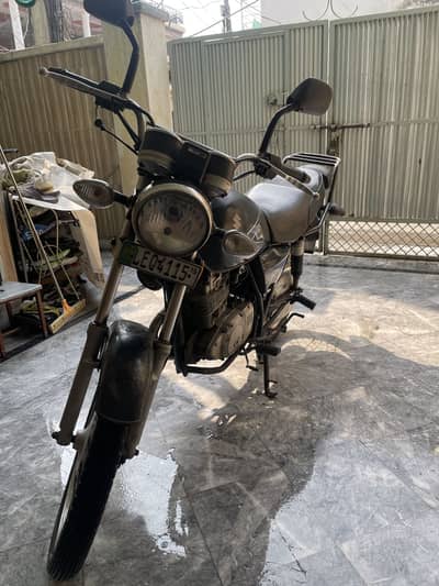 Suzuki GS 150 2015 First Hand