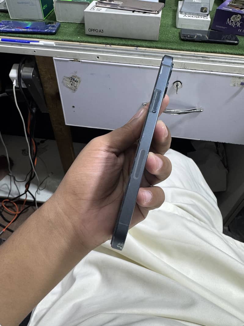 Apple iPhone 12 Pro 9