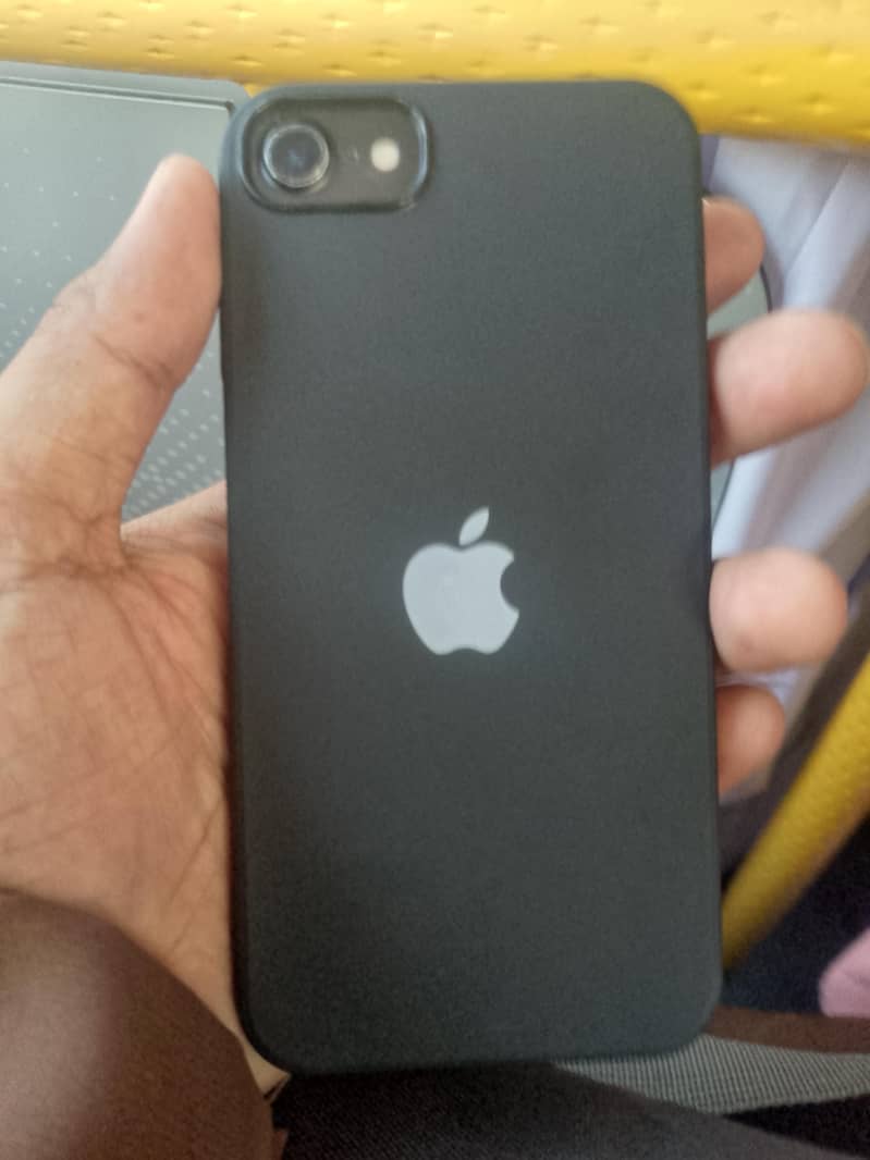 Apple iPhone 7 Plus 0