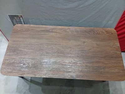Simple and elegant table