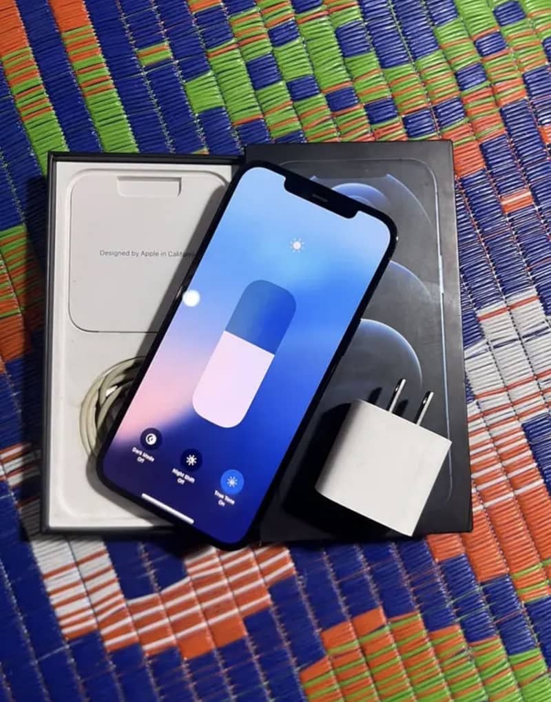 Iphone 12 pro max 1