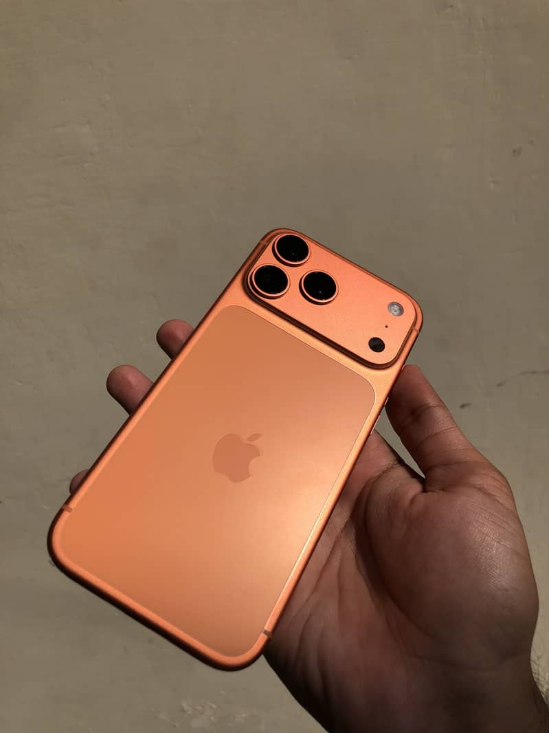 Apple iPhone 17 Pro Max 1