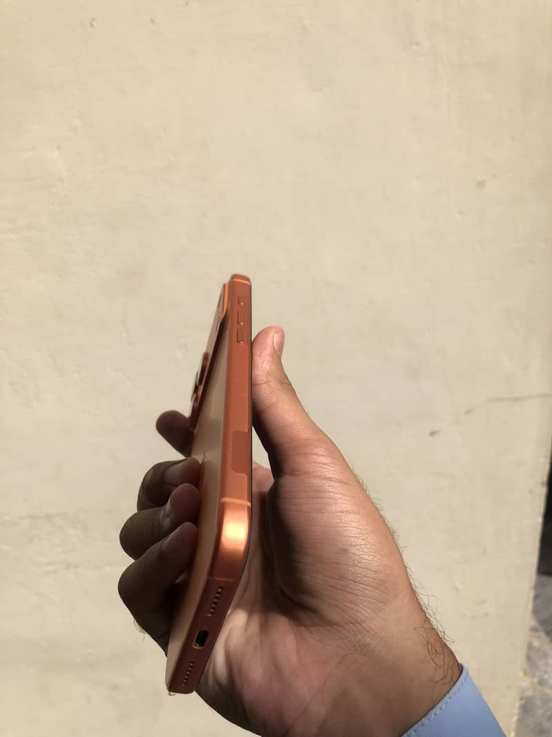 Apple iPhone 17 Pro Max 5
