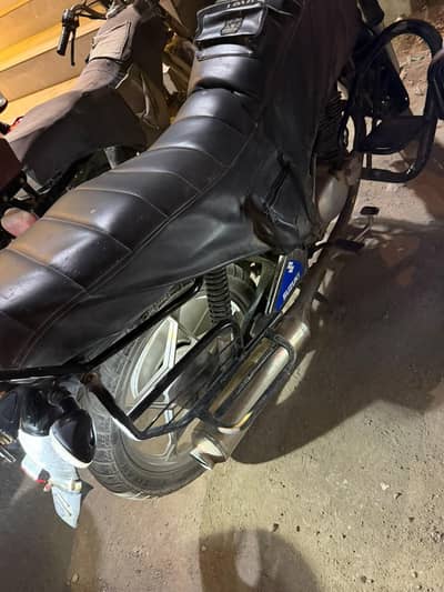 Suzuki GS 150se