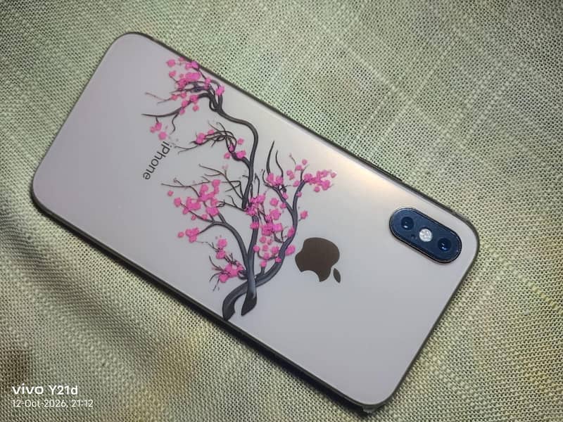 Apple iPhone XS 1