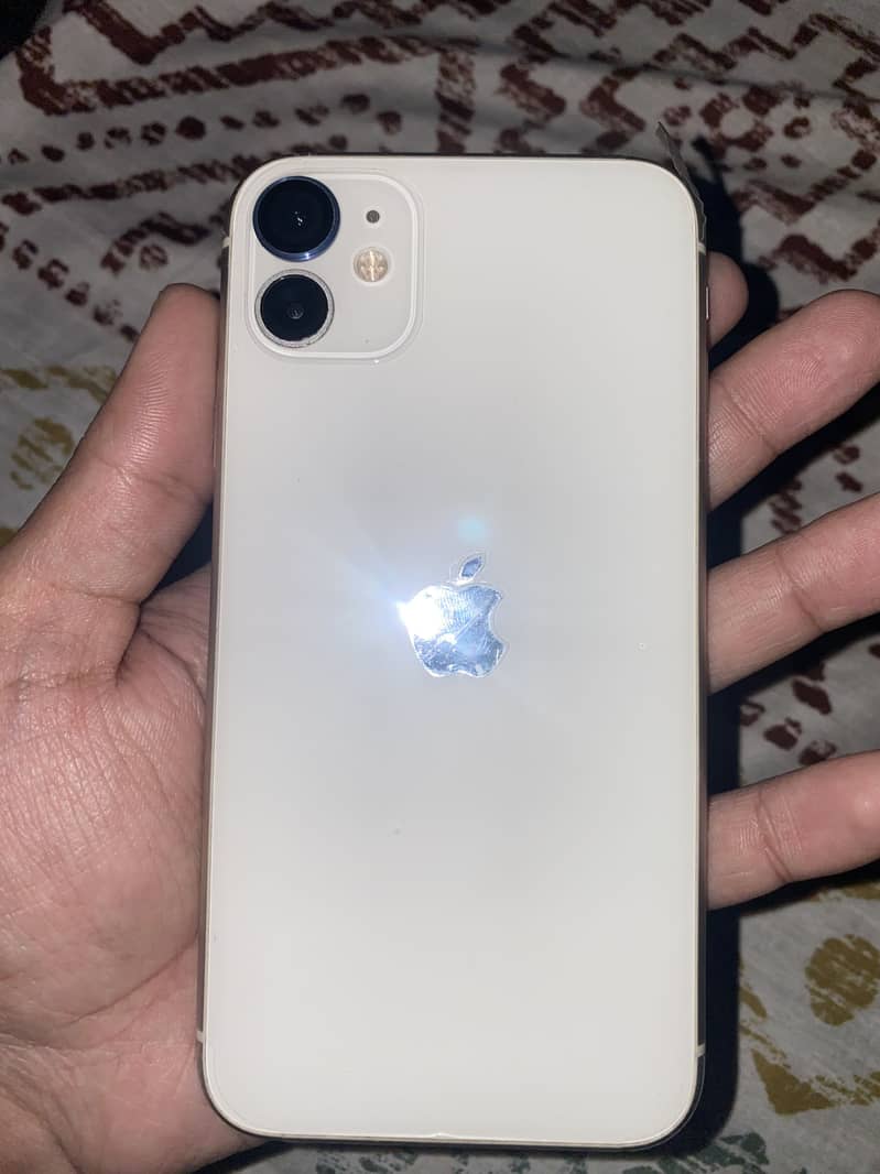 Apple iPhone 11 3