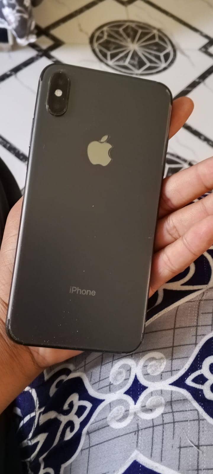 Apple iPhone XS Max 0