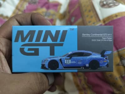 Mini GT 1/64 Bentley Continental GT3 #11
