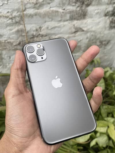 Iphone 11 Pro (256 GB) Waterpack set  Non PTA