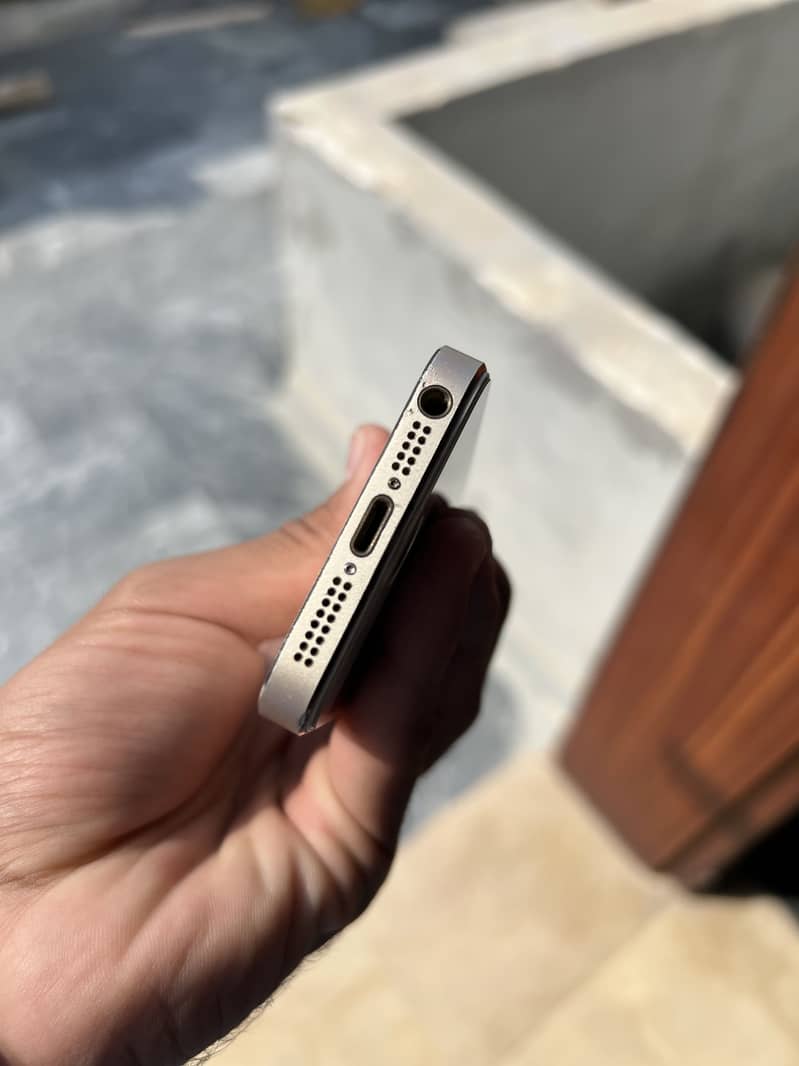 Apple iPhone 5s 3