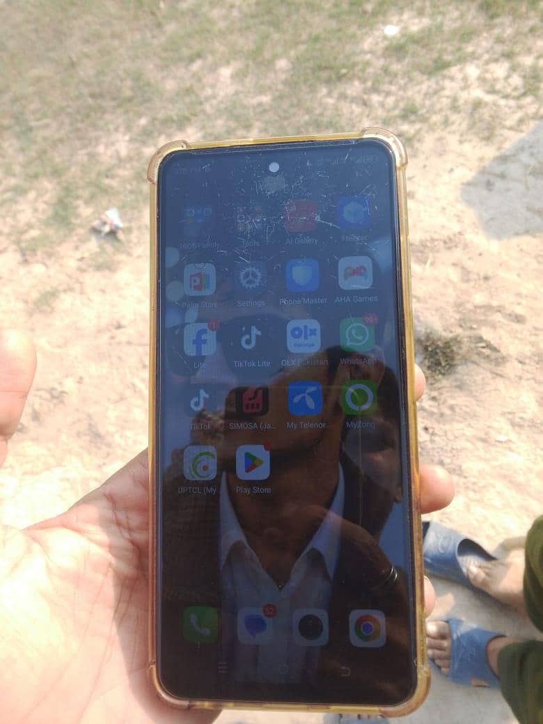 Tecno Spark 20C 4