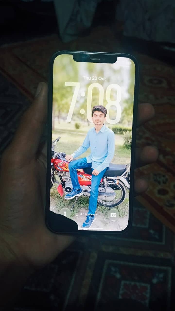Apple iPhone 12 1