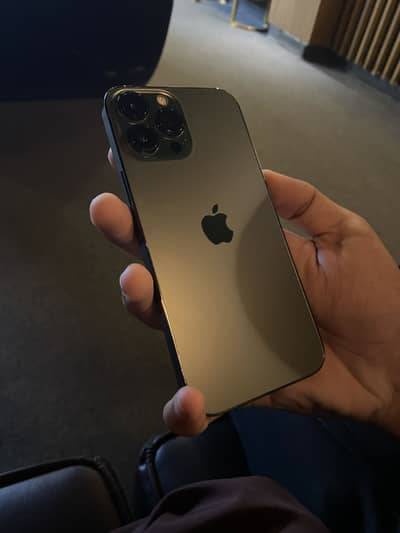 Apple iPhone 13 Pro Max factory unlock 2 month e sim time
