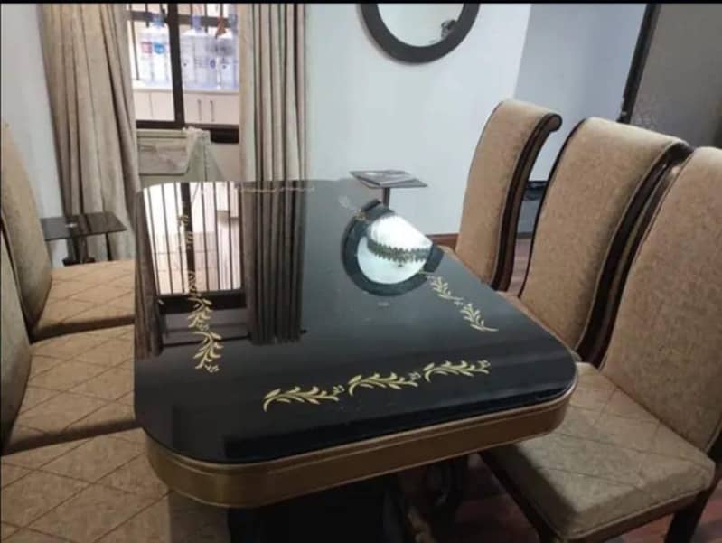 Dining table with six chairs 2