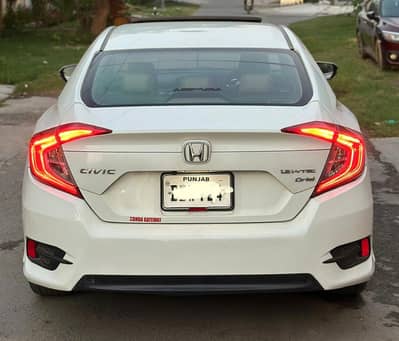 Honda Civic 2016 maintained and urgent sale !