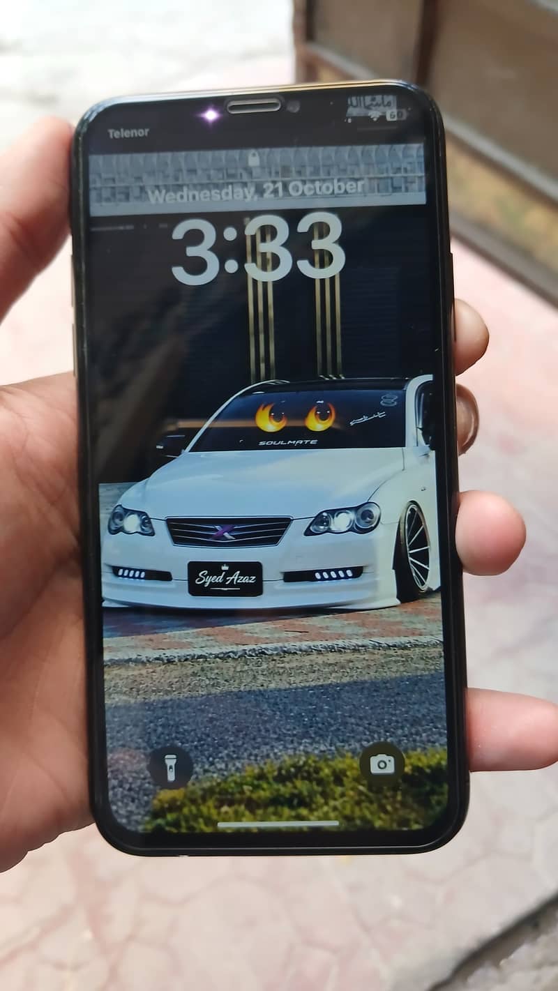 Apple iPhone XS 1