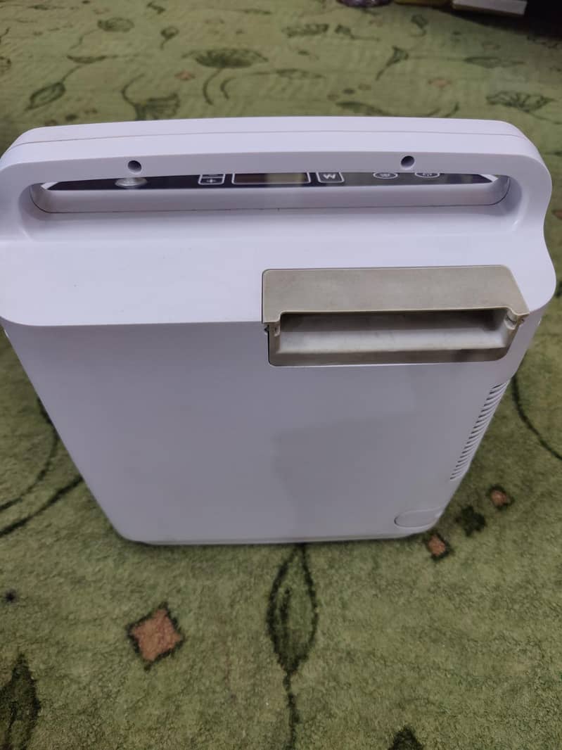 Oxygen Concentrator 2