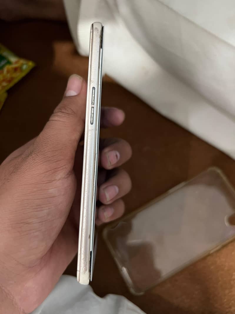 OPPO A37 4