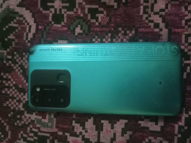 Tecno Spark 8C 0