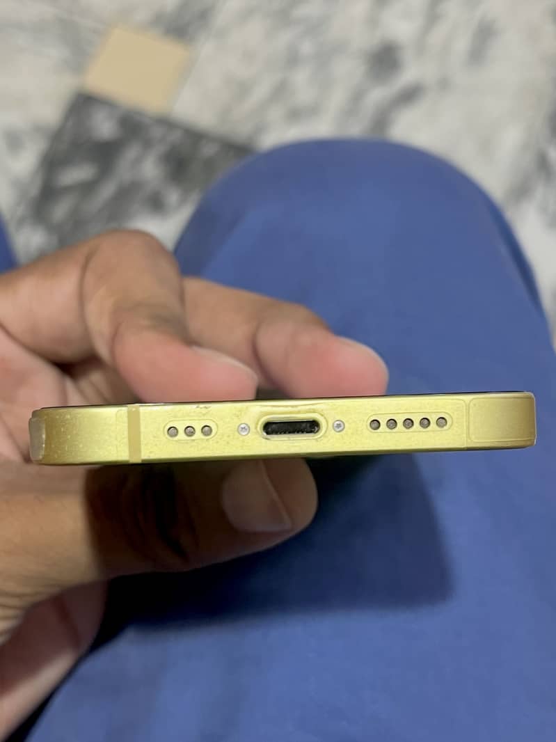 Apple iPhone 14 5