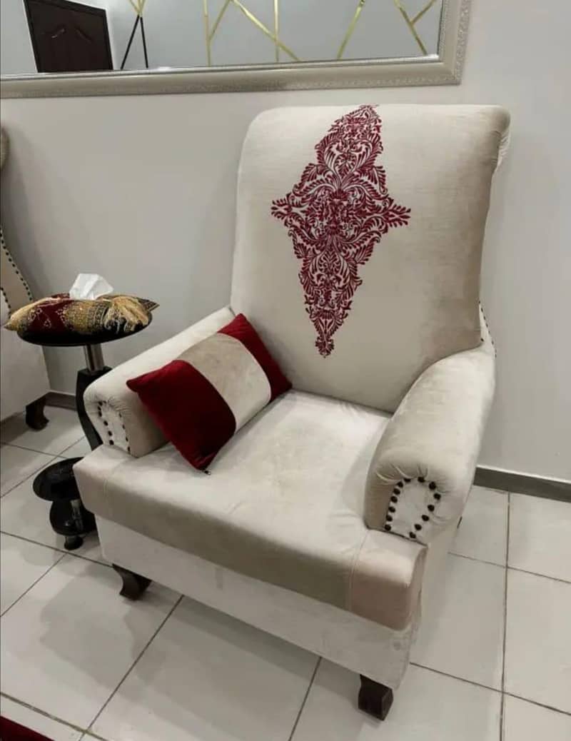 7 seaters sofa with Table 2