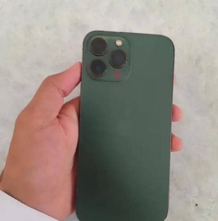Apple iPhone 13 Pro Max 5