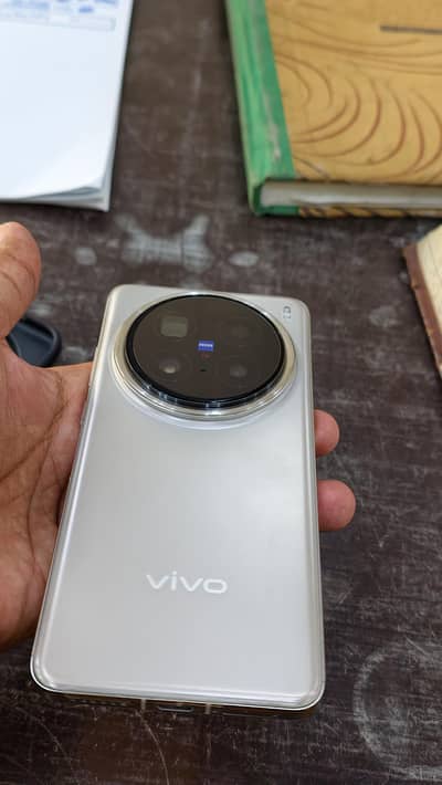 Vivo x200 Pro 16GB 512GB Urgent For Sale
