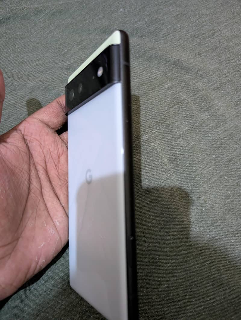 Google Pixel 6 4