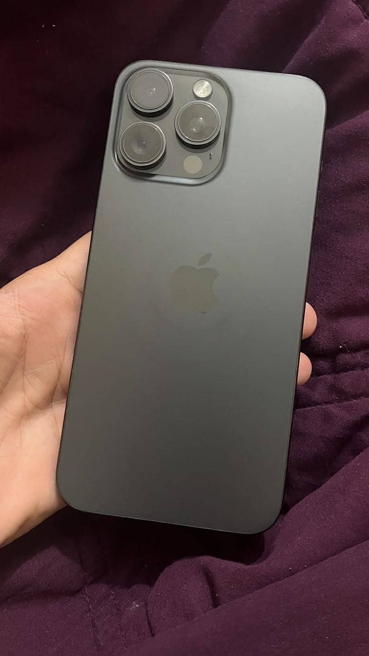 Apple iPhone 15 Pro Max 0