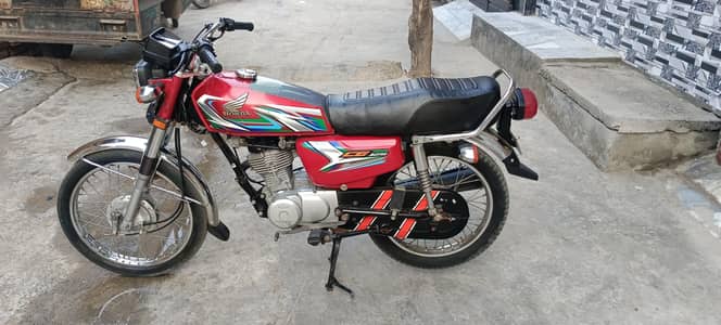 Urgent sale 03241879401