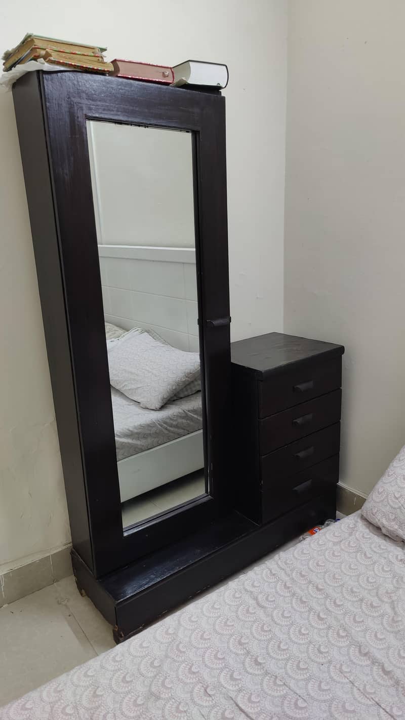 Dressing Table 0