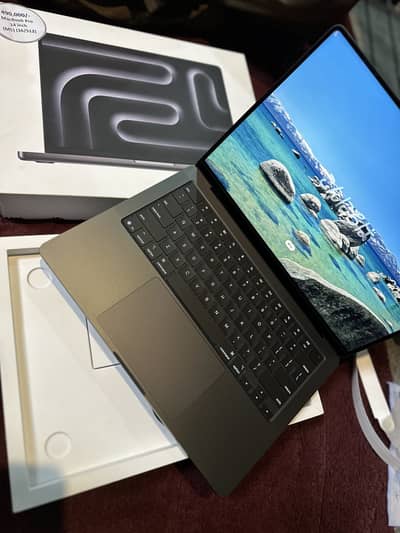 MacBook Pro M5 2026 ( Lush )