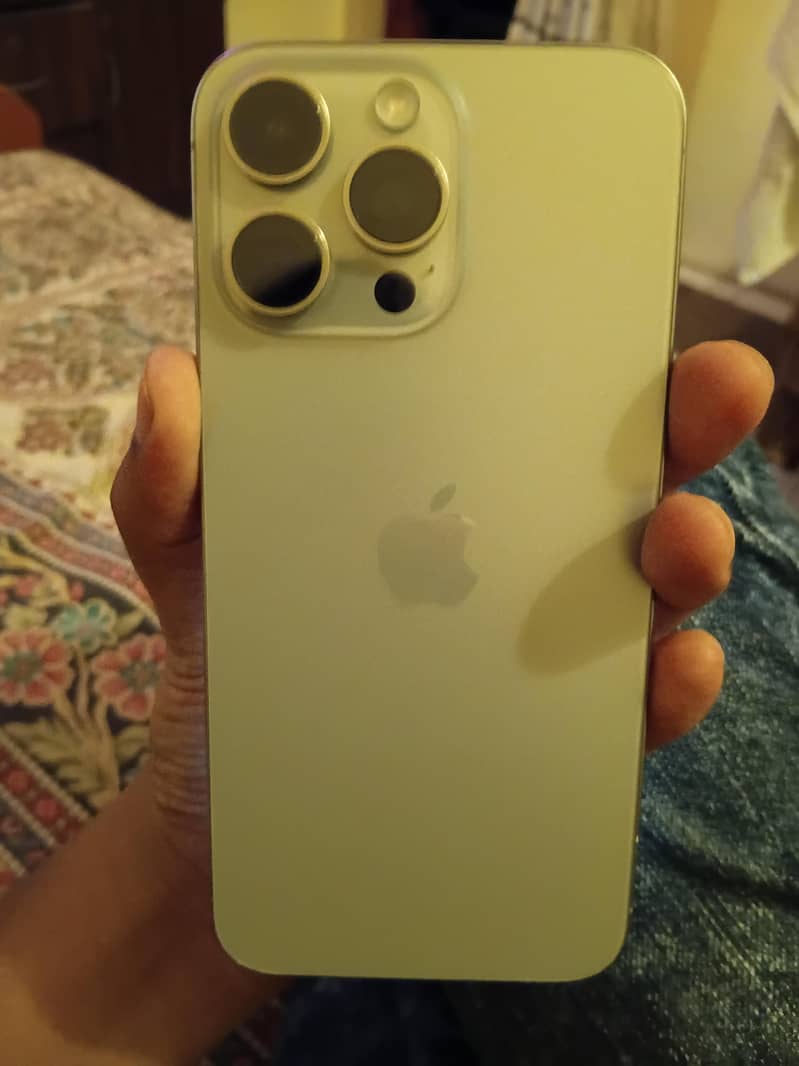 Apple iPhone 15 Pro Max 0