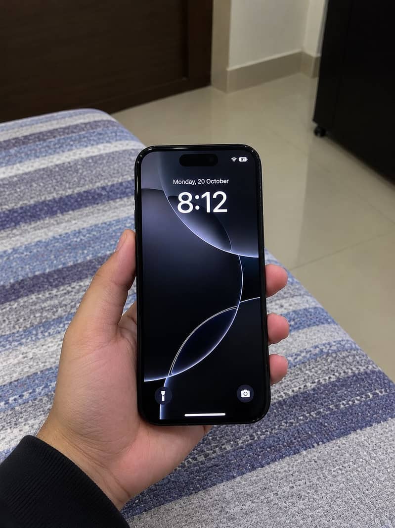 Apple iPhone 16 Pro 1